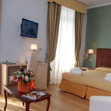 Paradiso Hotel 4*