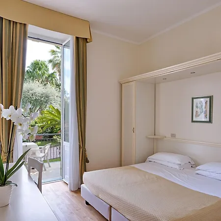 Hotel Paradiso