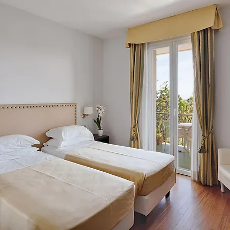 Paradiso Hotel