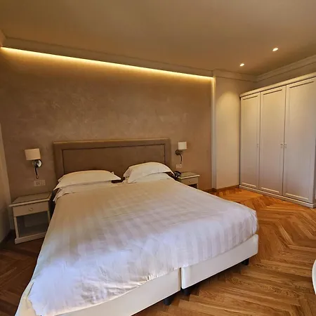 Paradiso 4*