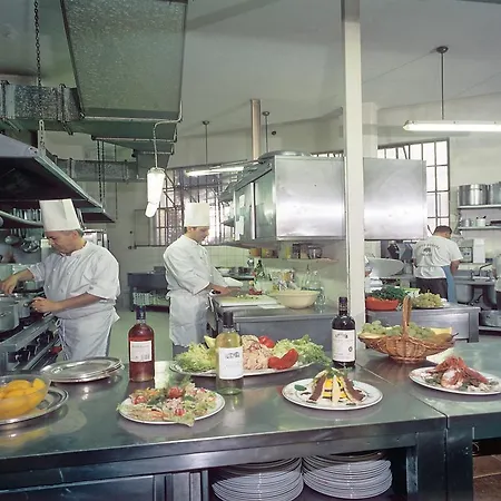 Paradiso Hotel
