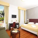 Otel Paradiso