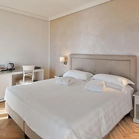 Hotel Paradiso