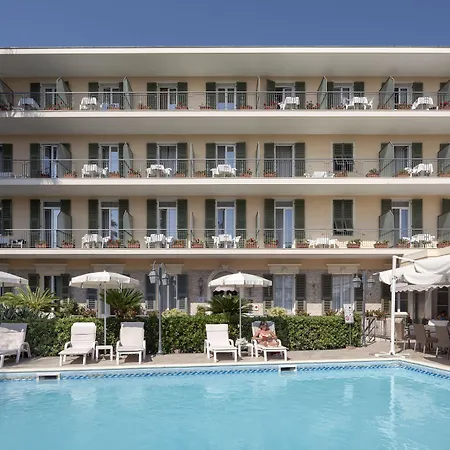 Paradiso Hotel 4*