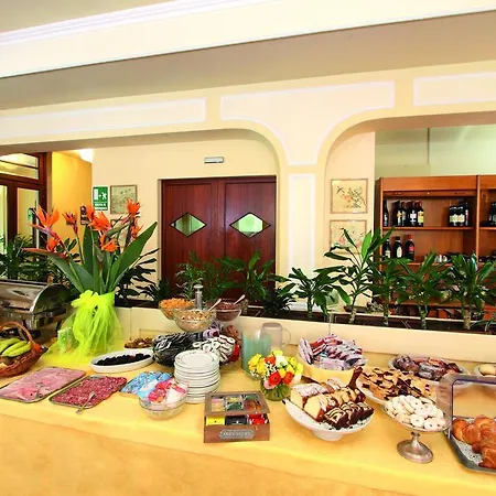 Paradiso 4*